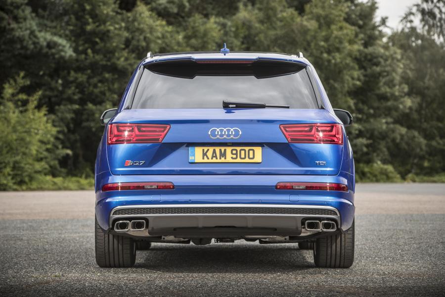 Audi SQ7 TDI (4M) 2016 года  (UK) (фото 12 из 32)